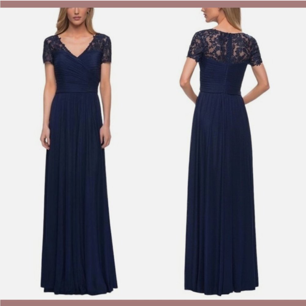 NEW $429 La Femme [ 4 ] Floral EMbroiedered Sheath‎ Gown in Navy Blue q525